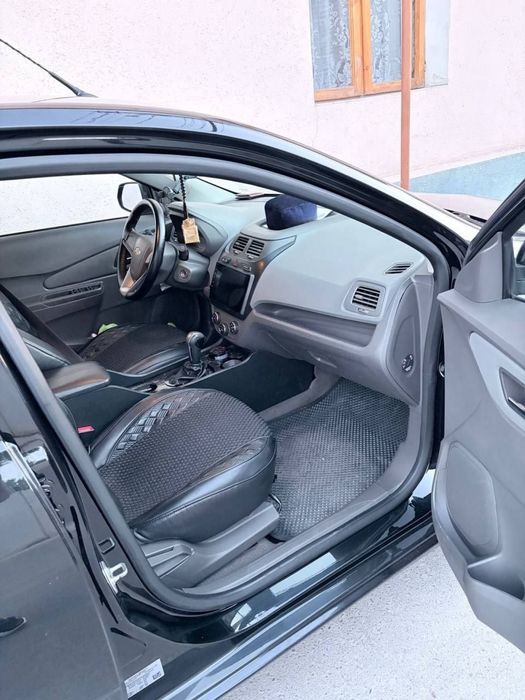 Chevrolet Cobalt 2025 — 3