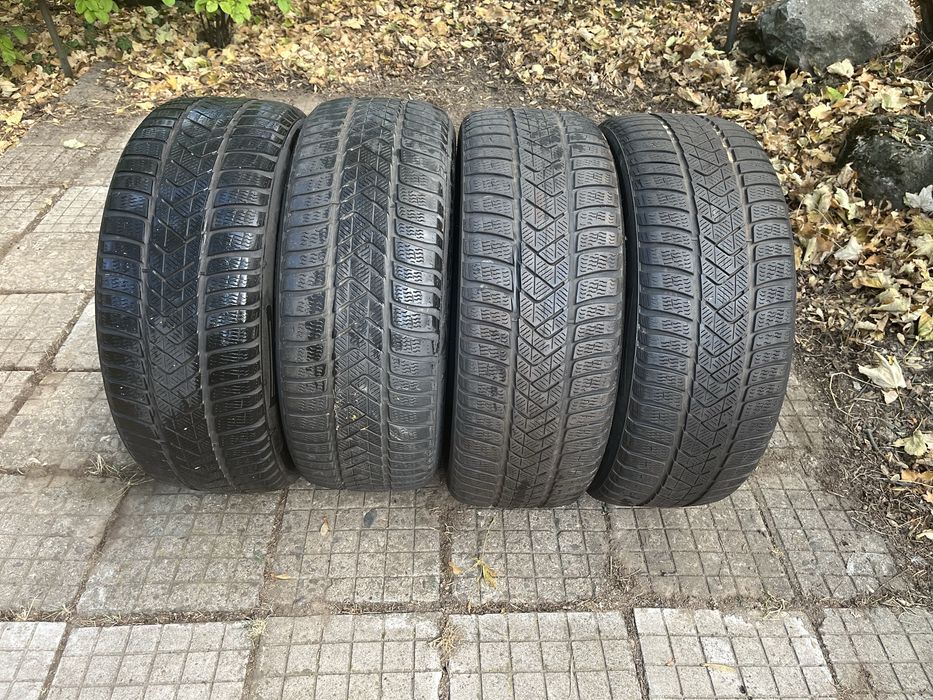Зимни гуми Pirelli 225/60/17  4бр