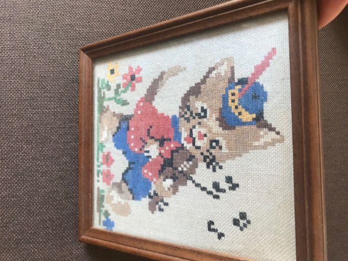 Продавам детски гоблен и картини