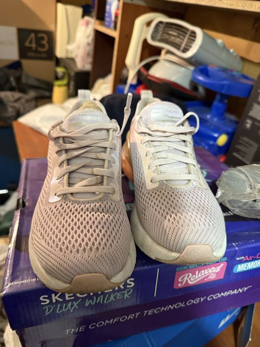 Продам кроссовки