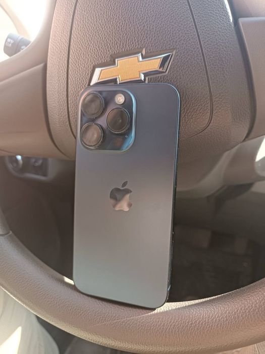 iPhone 15 pro 256 duos