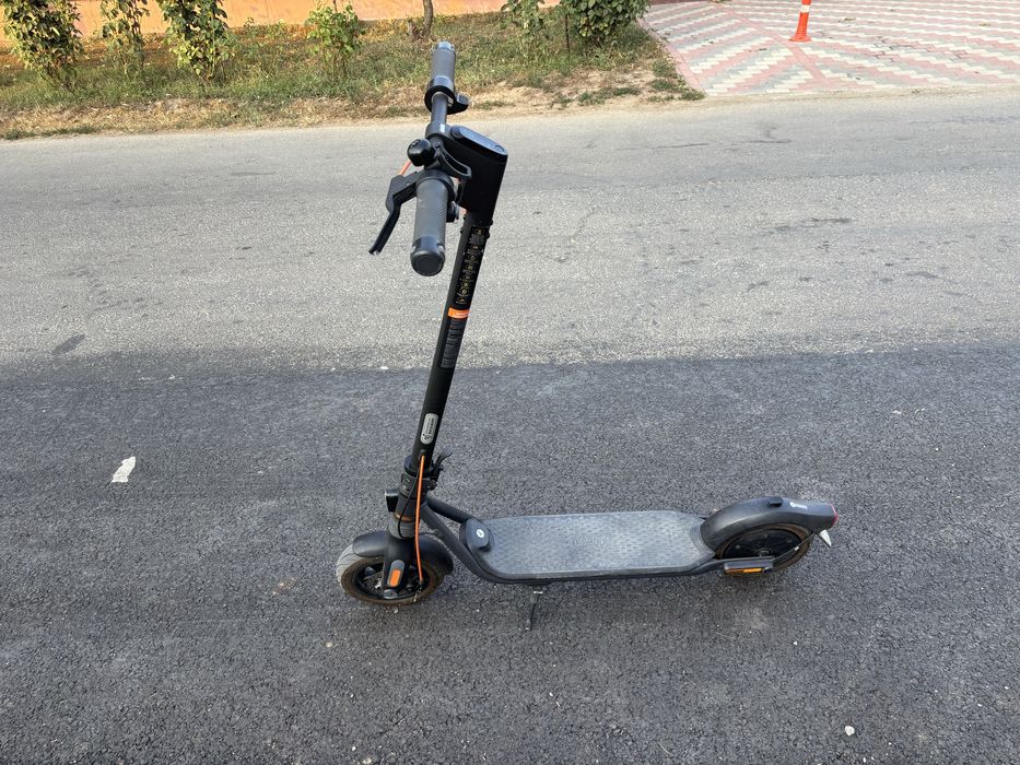 Trotineta Electrica Ninebot F2 Pro  Vand sau schimb