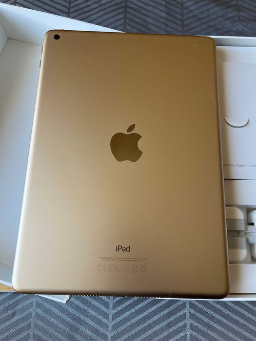 APPLE iPad 5 GEN 9.7" - 32 GB, Gold (MPGT2B/A)