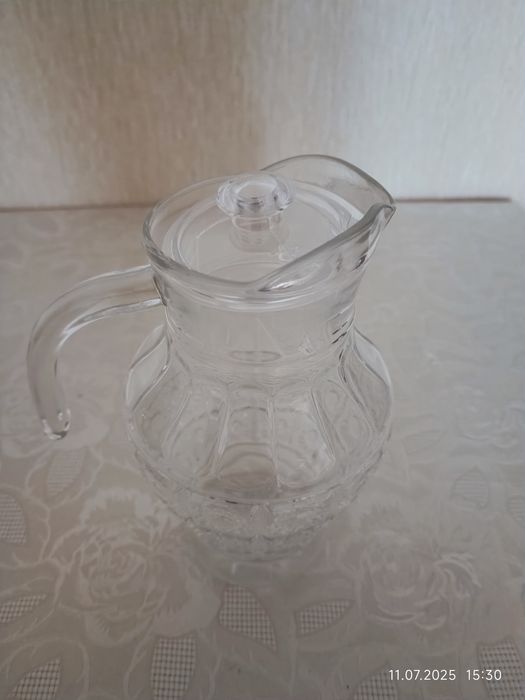 Продам графин из стекла