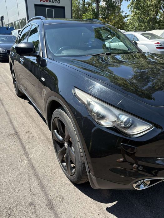 Infiniti FX30d 238кс НА ЧАСТИ