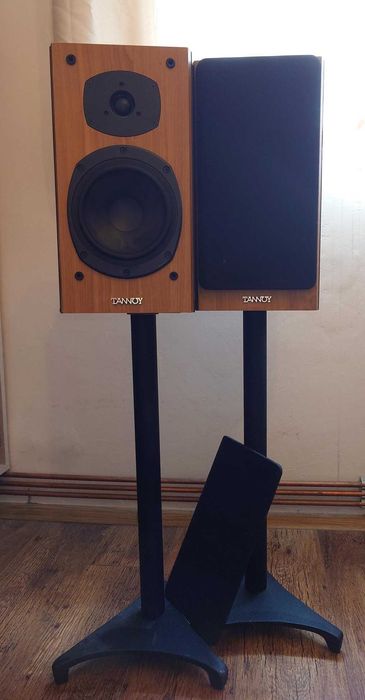 Tannoy Mercury M2 Cires cu suporti metalici