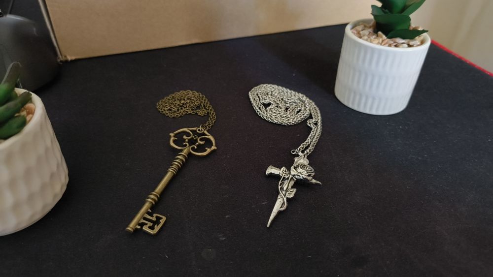 Lanturi cu pandantive