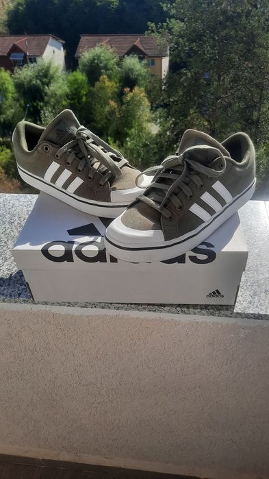 Adidași bărbați Marimea 40,5