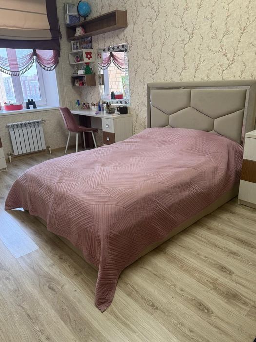 Продам кровать + матрас