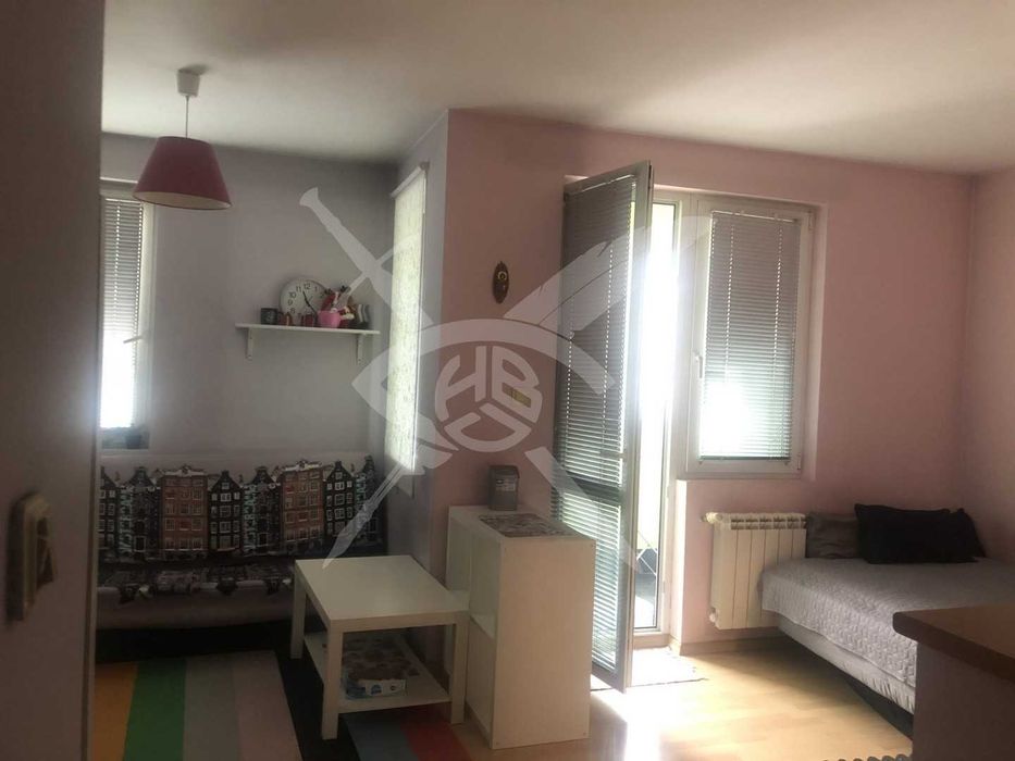 Дава се под наем Едностаен апартамент в София, Гоце Делчев - 38 кв.м за 498.27 € - Снимка #1