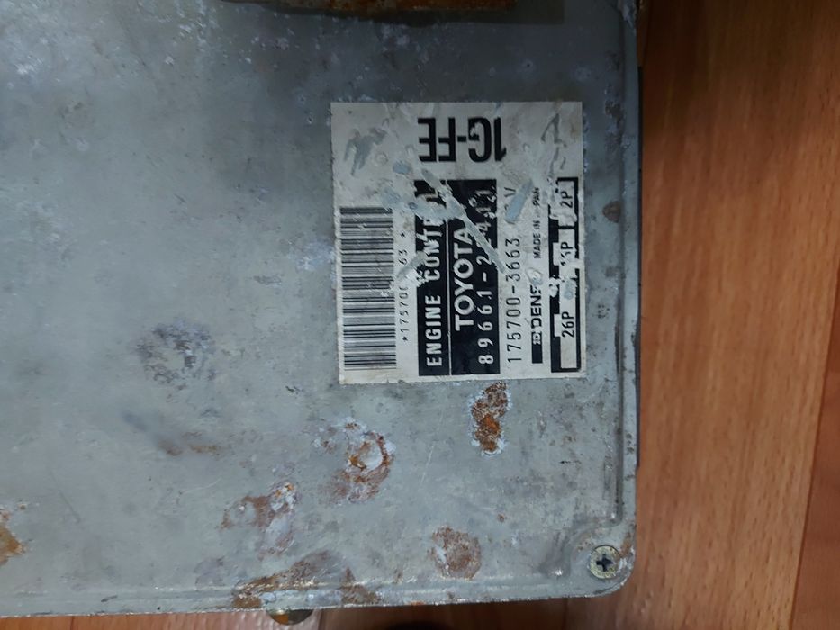 Продам на тойота марк2 90 кузов комутатор с катушкой и бортовой компью