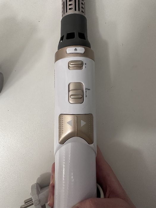 Фен щетка Philips Essential HP8664