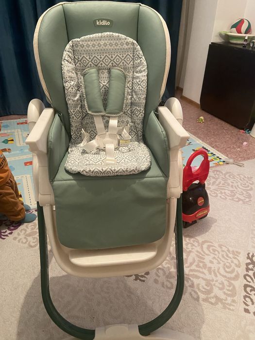 Детский стульчик для кормление