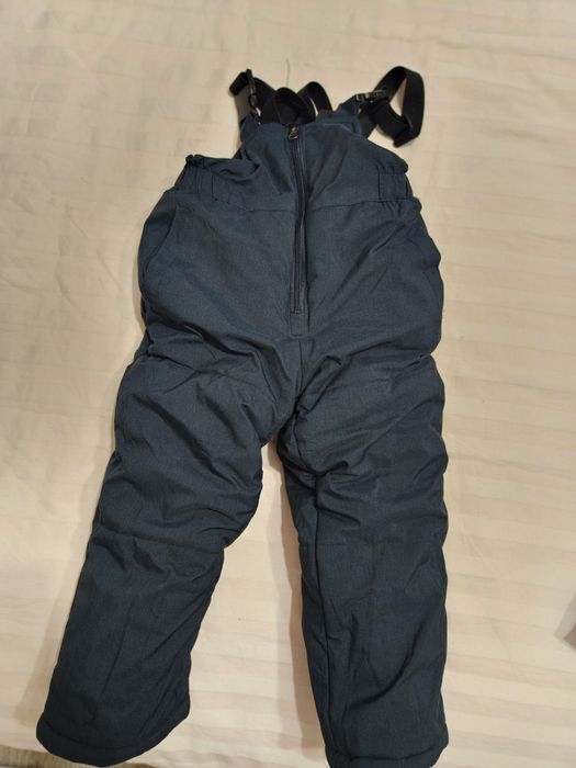 Страхотен Детски ски екип