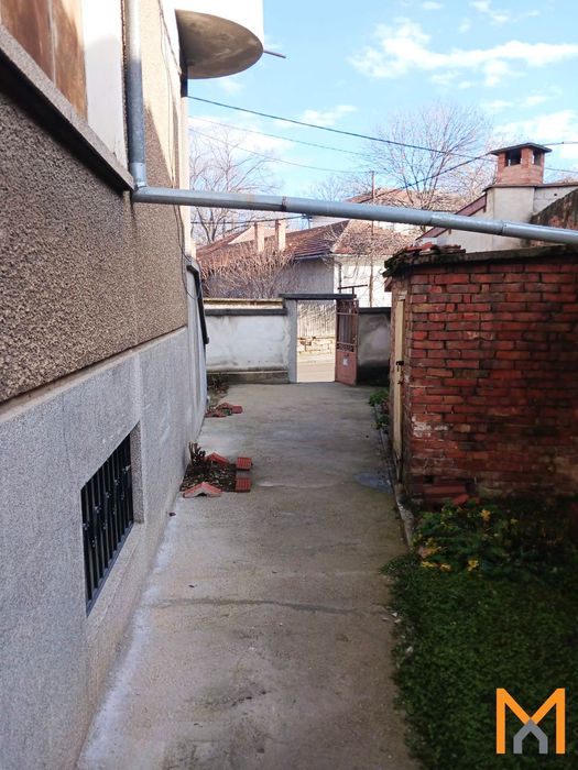 Продава се Етаж от къща в Севлиево - 100 кв.м за 477 €/кв.м - Снимка #1