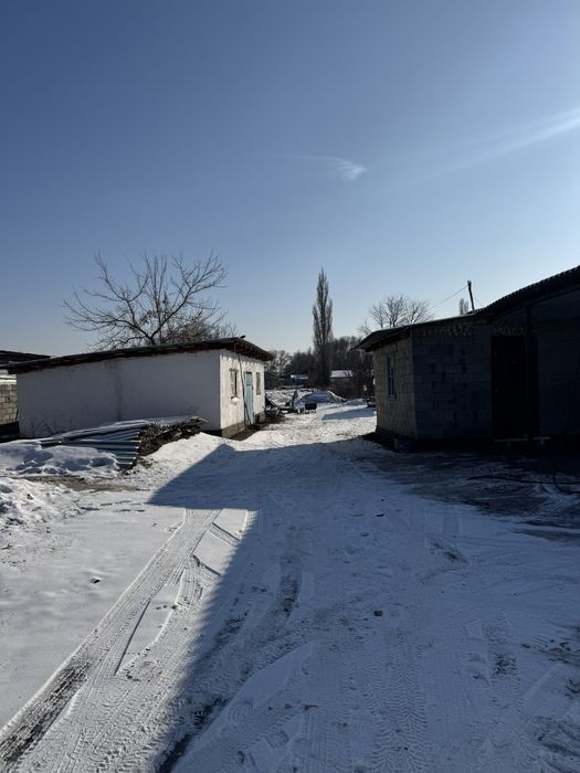 Үй сатылады кең аумағымен