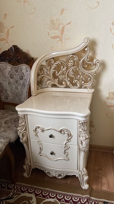 Тумбочка Стол Стул