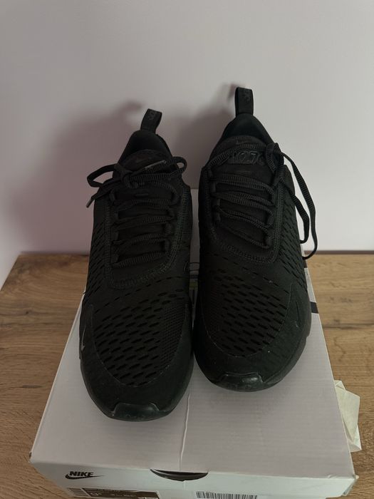 Дамски маратонки Nike Air Max 270