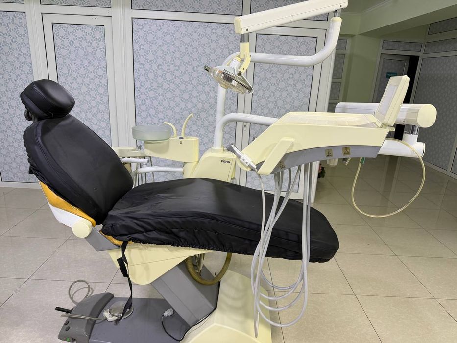 Продаётся стоматологическая установка FONA-1000 C.