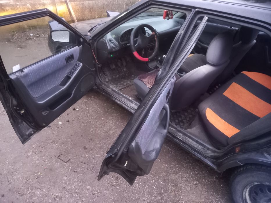 Мазда323 1.6 16 клапан,бензин.газ инжец