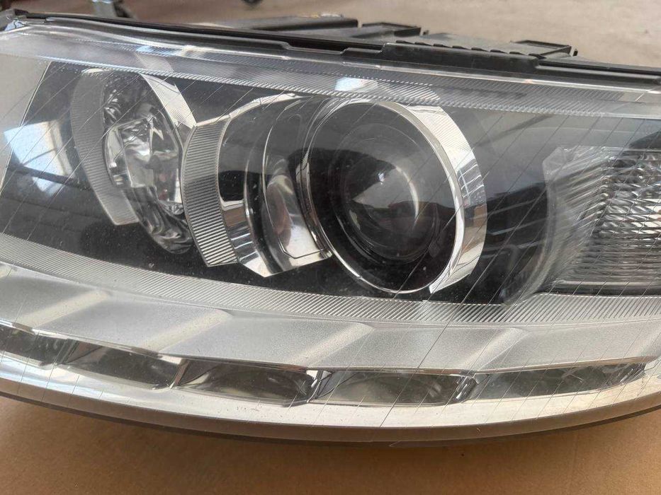 Far stanga sofer AUDI A6 C6 model cu bixenon si LED pentru facelift 2010 de europa volan stanga cod 4F0941003