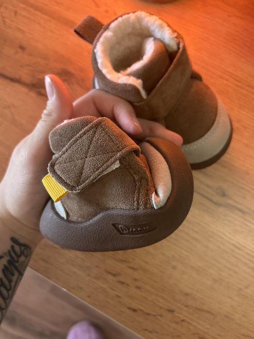 Детские ботинки