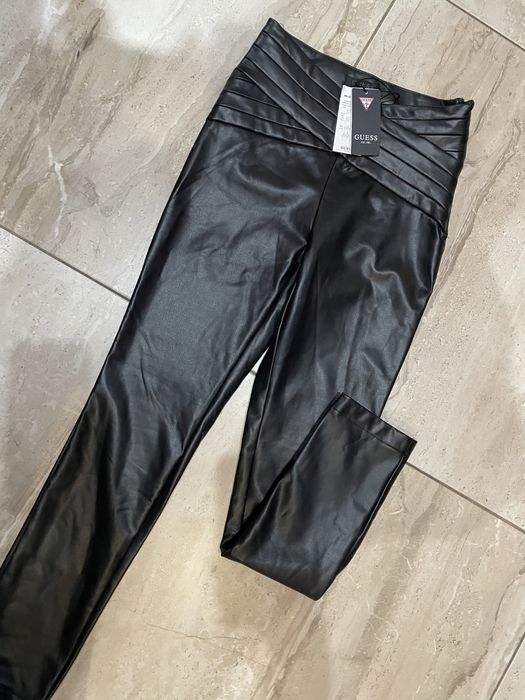 Кожен панталон guess