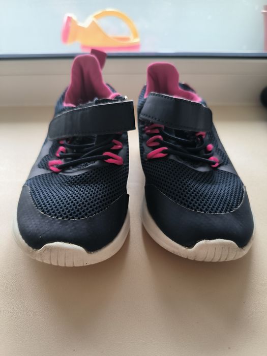 Кросовки на девочку 27 размер