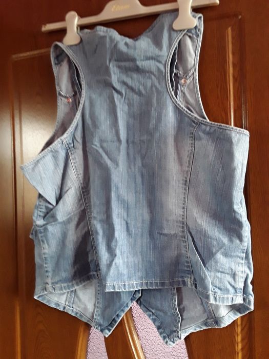 Vând Vestă Dama de Blugi Mărimea XL