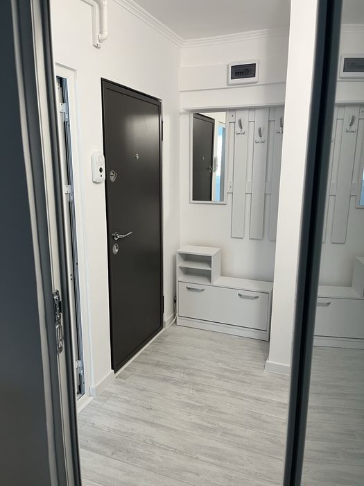 Închiriere apartament 3 camere – totul nou, 450 €/lună.