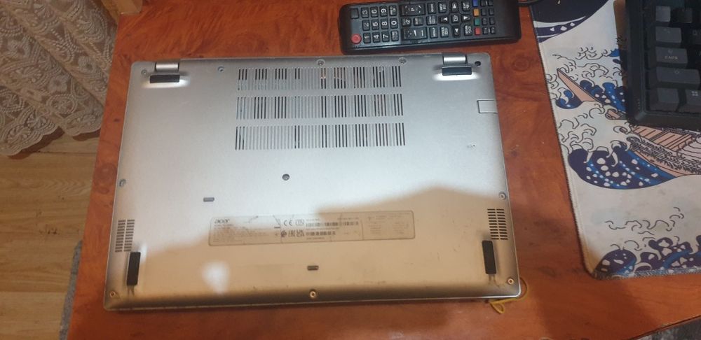 Laptop acer aspire 5 514 54 556v nefunctional  (pt piese)