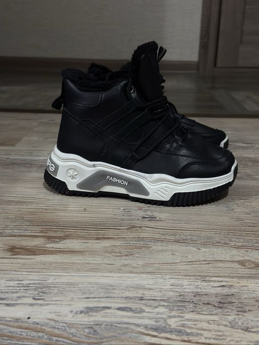 Продам новые вещи на девочку