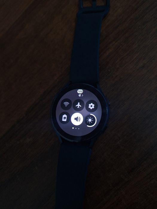 Samsung watch 4 в идеальном состоянии