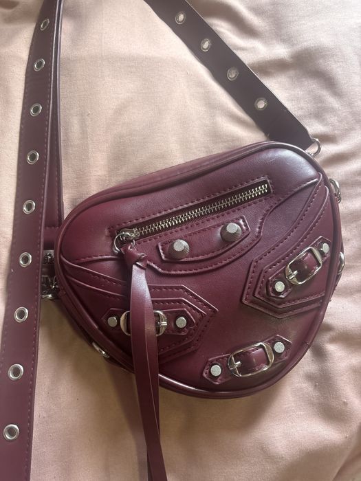 Стильная бордовая сумка