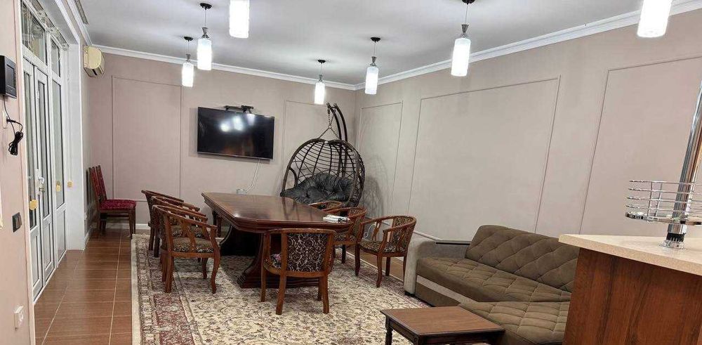 Продаётся просторный двухэтажный дом в экологически чистом районе