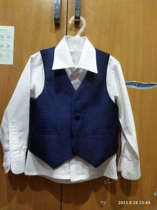 Продам костюм на мальчика