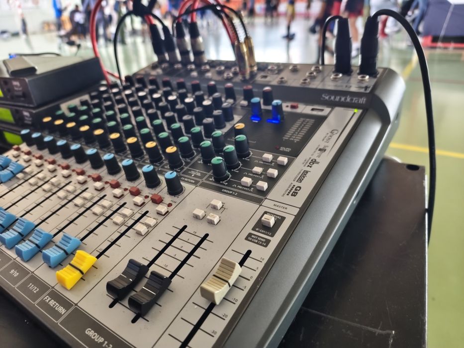 Vând ,schimb mixer Soundcraft Signature 12 Multitrack