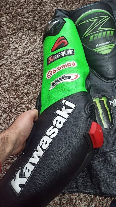 Vând geaca moto Kawasaki Monster