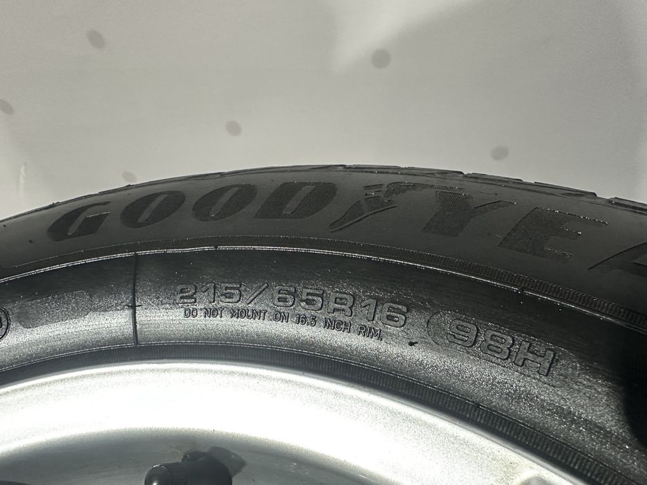 Jante Aliaj VW Tiguan Anvelope Iarna GOOD YEAR  215/65R16