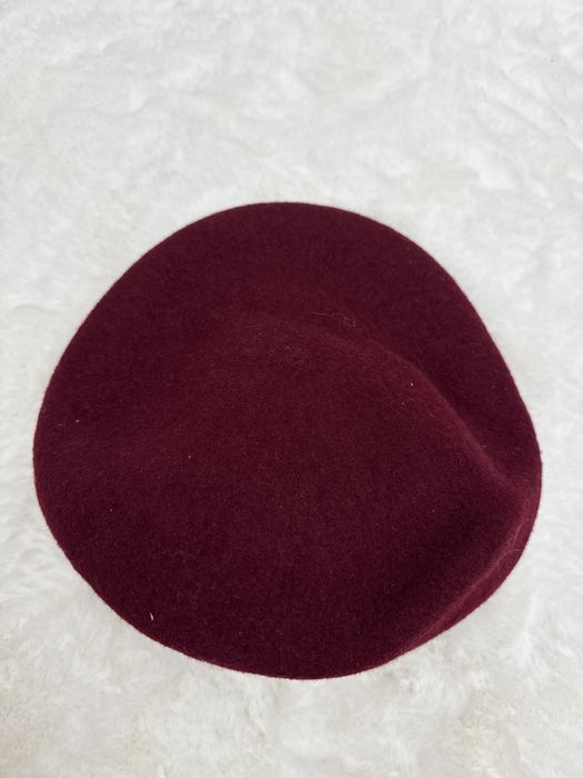 Бордовый берет Kangol