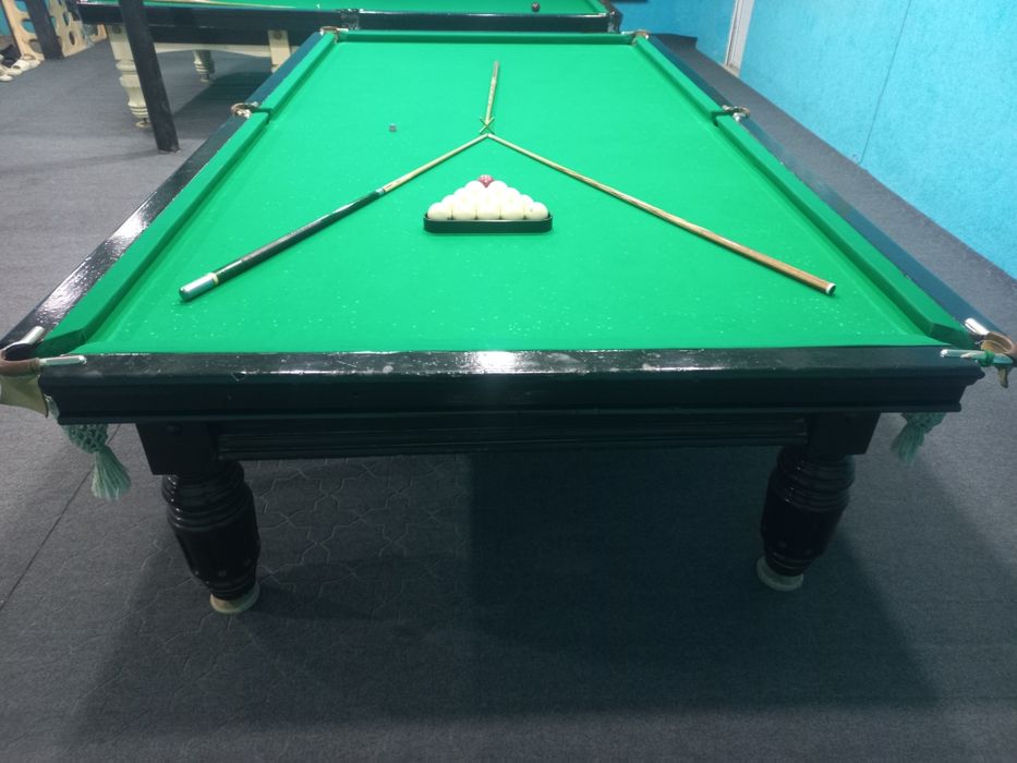 Ruski bilyar stol 3.90m.1.80 xolati idiyal yangi bilyart stol