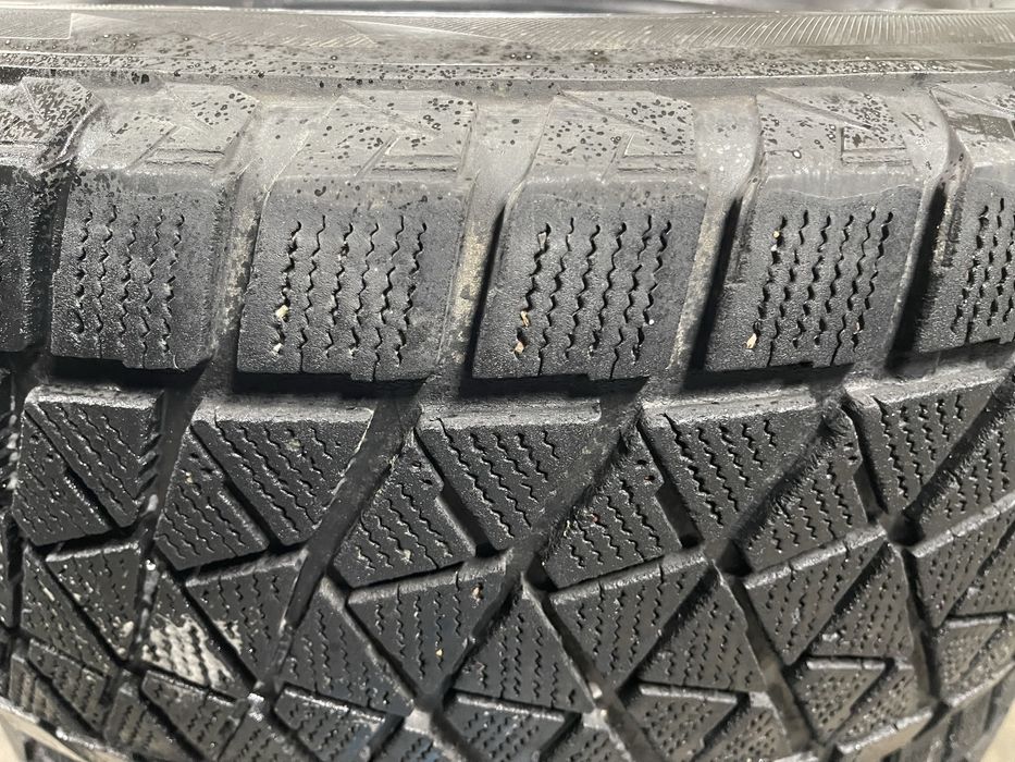 Шины бриджстоун на 17