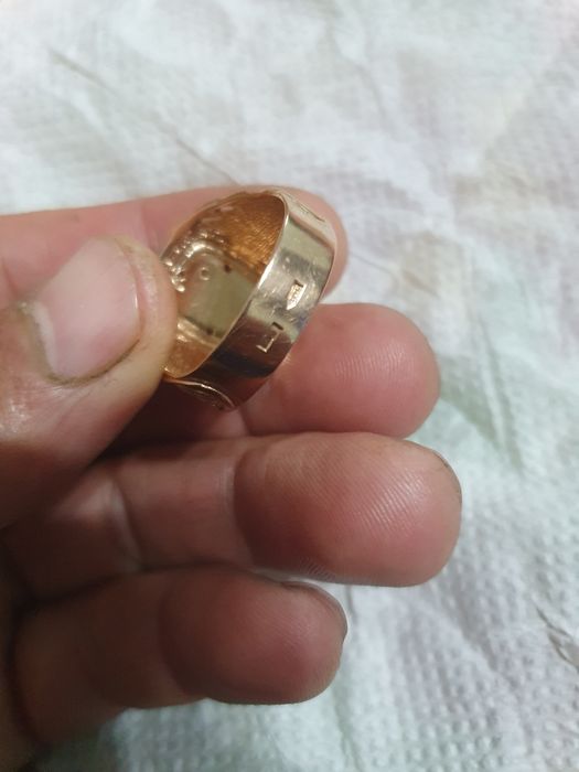 Тилла узук мужской сотилади