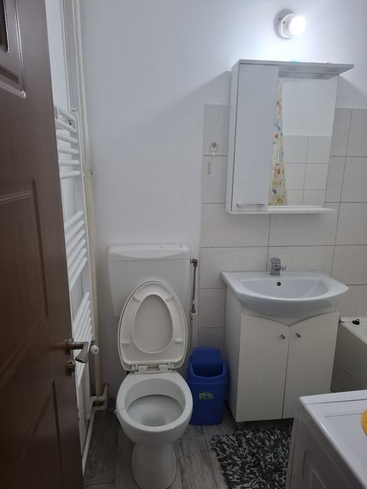 Garsoniera de închiriat