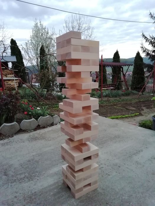 Să jucăm cu Mega Jenga!!