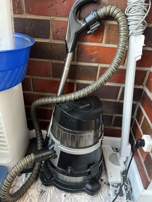 Продам пылесос roboclean