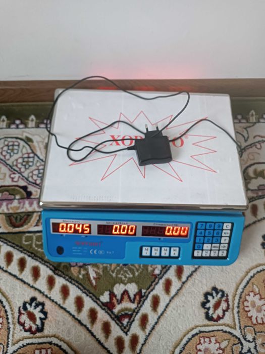 Весы сатам новый.