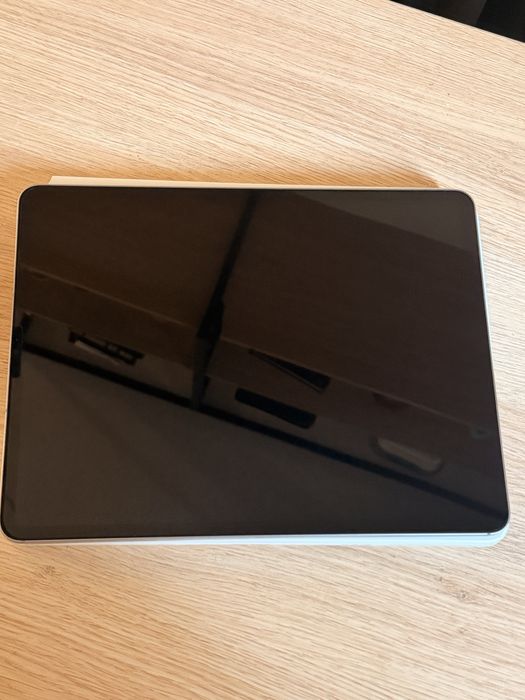 Ipad pro 12.9” (Gen 6)Cellular+ Smart Keyboard Apple- stare impecabila