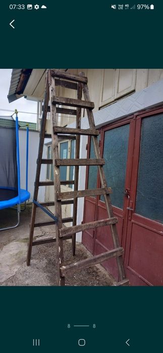 Scara mare in 2 parti lemn.