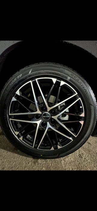 Резина  с диском отХан 25 года. Диски новые с резиной